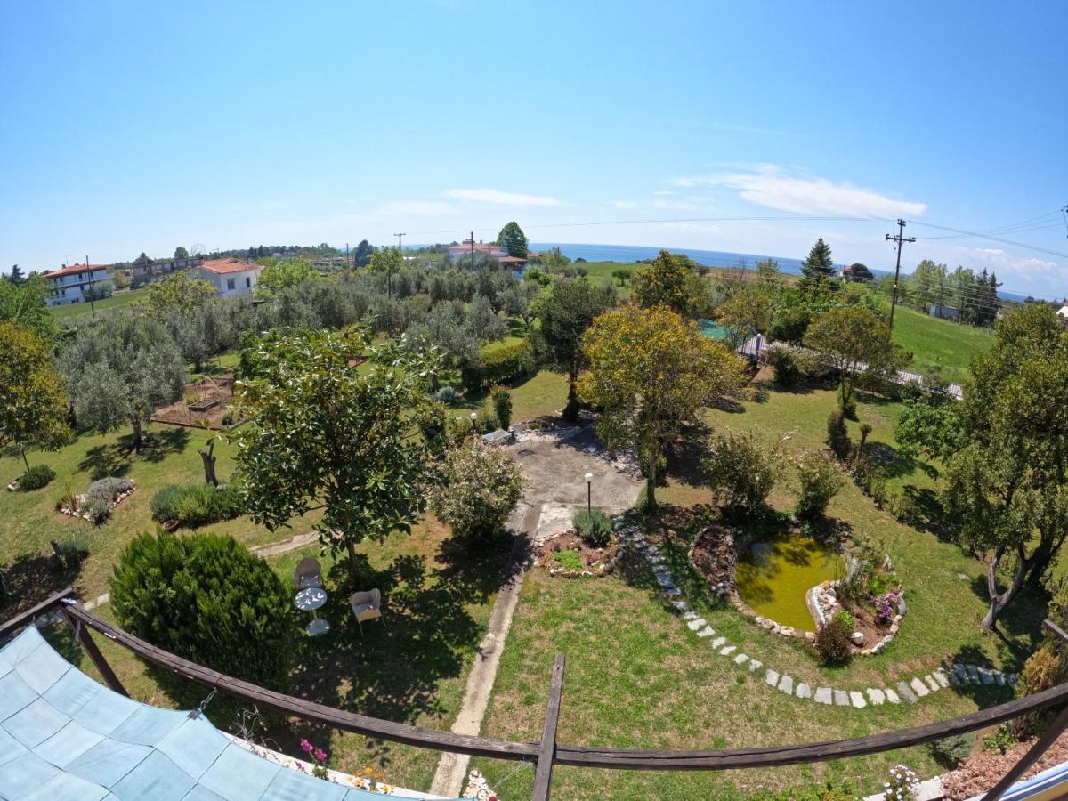 Pond And Pines, By Nice House By The Sea! Epanomí Exterior foto