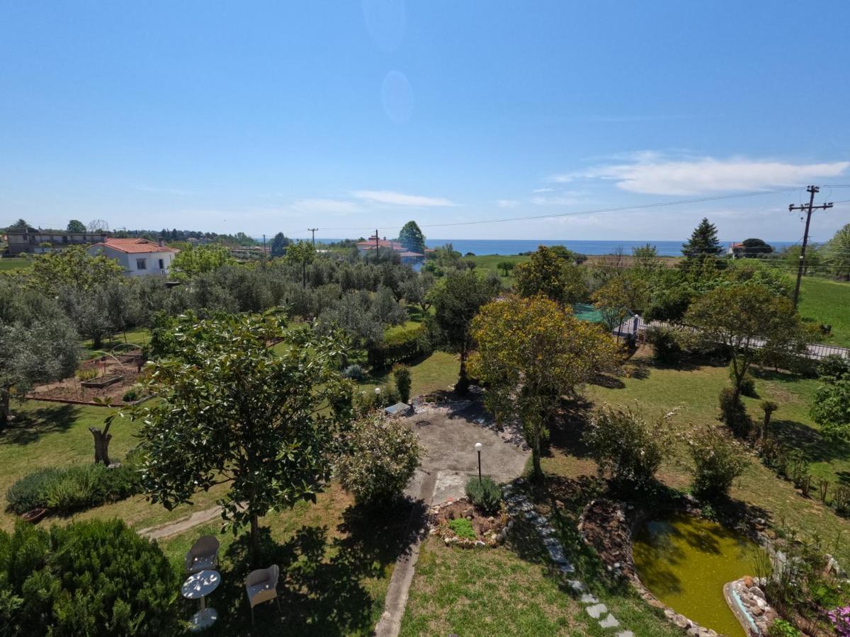 Pond And Pines, By Nice House By The Sea! Epanomí Exterior foto