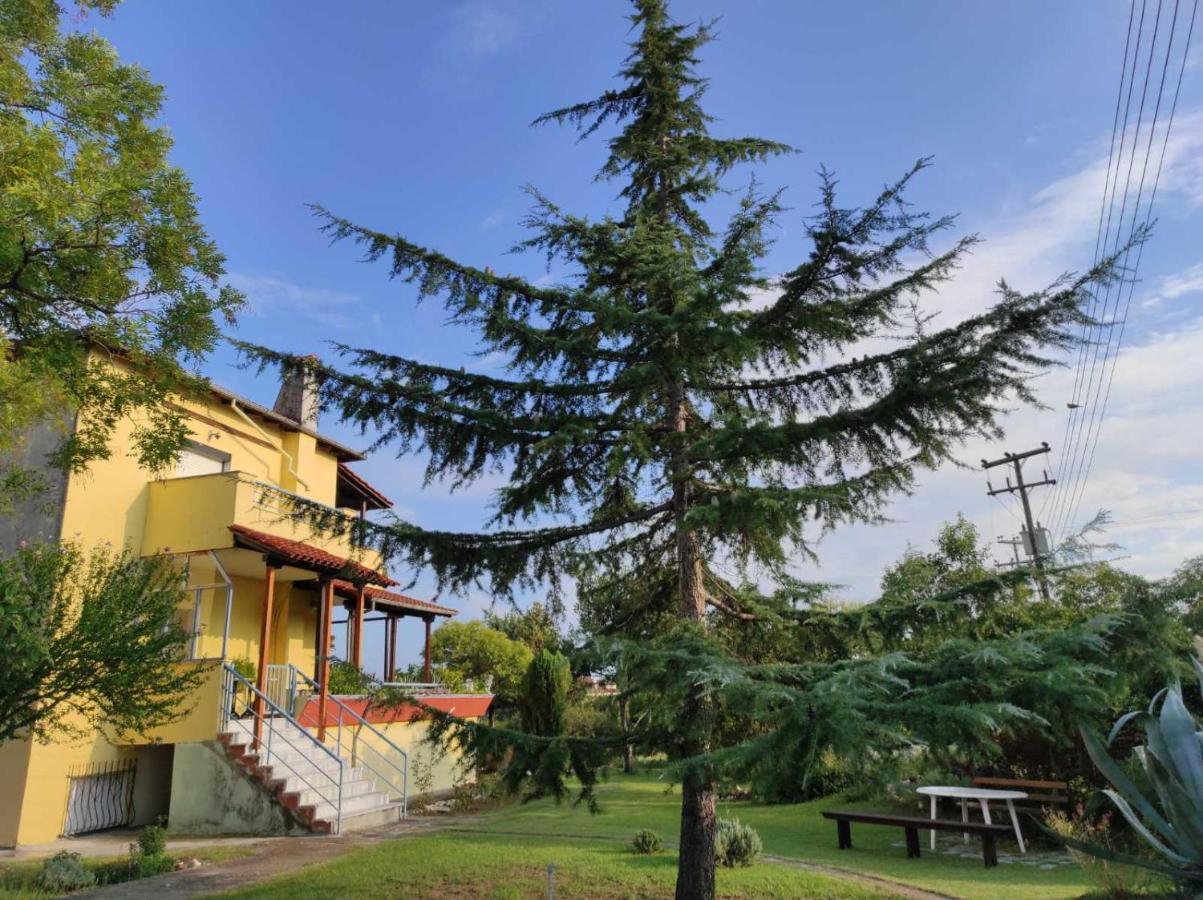 Pond And Pines, By Nice House By The Sea! Epanomí Exterior foto